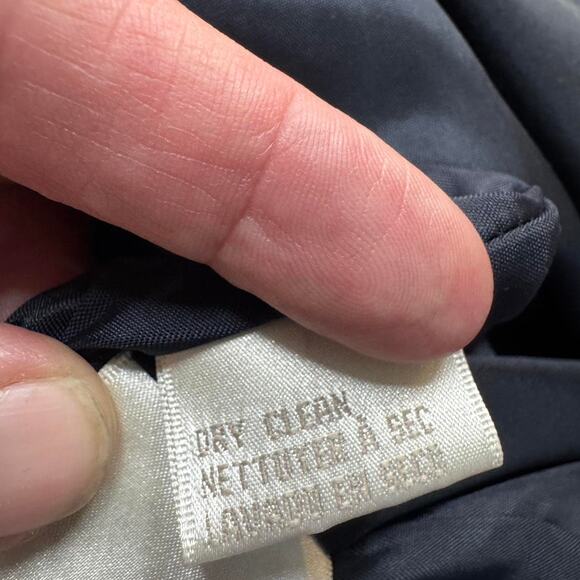 90s Jones New York 100% Silk Blazer 6 | Midnight Blue Minimalist Power Jacket - Picture 7 of 8